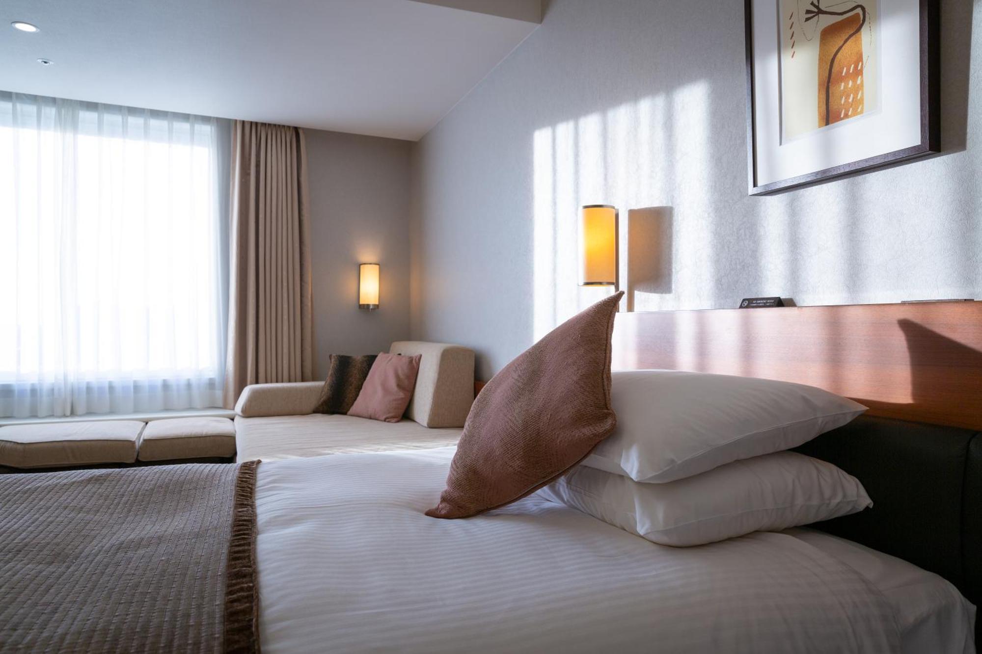 Tokyo Bay Maihama Hotel Тиба Экстерьер фото