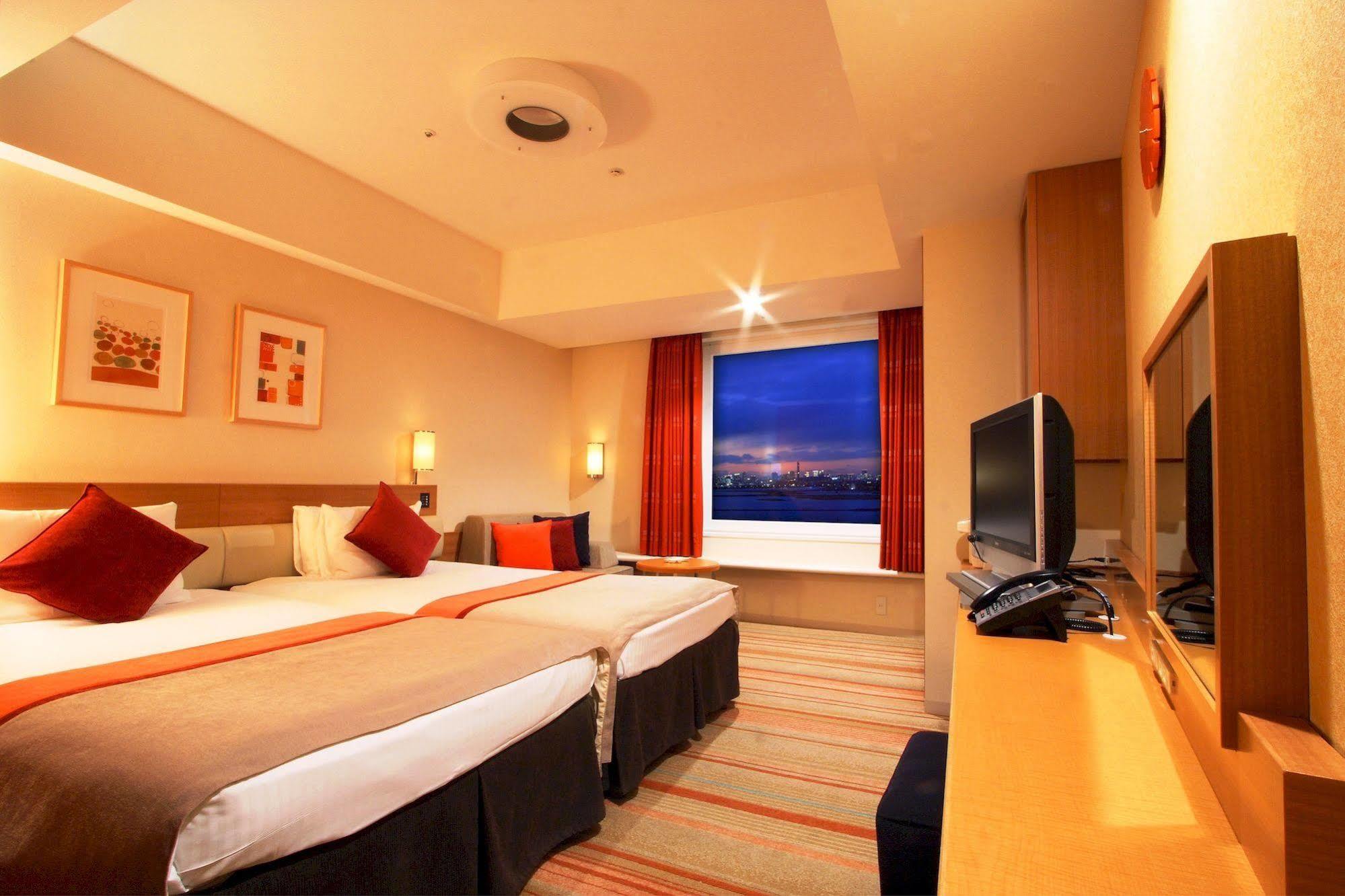 Tokyo Bay Maihama Hotel Тиба Экстерьер фото