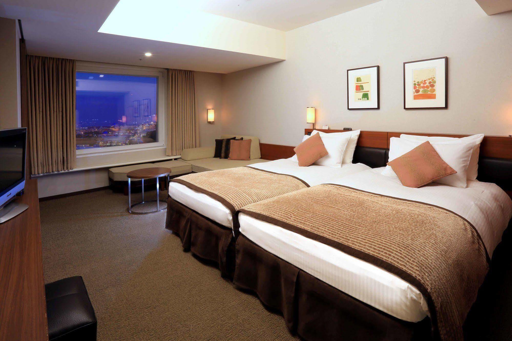 Tokyo Bay Maihama Hotel Тиба Экстерьер фото